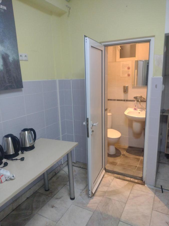 Лидер Хаус Хостел Varna Exteriör bild