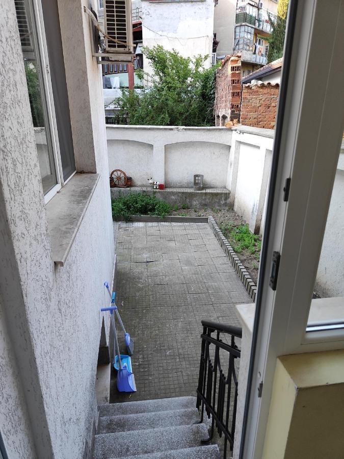 Лидер Хаус Хостел Varna Exteriör bild